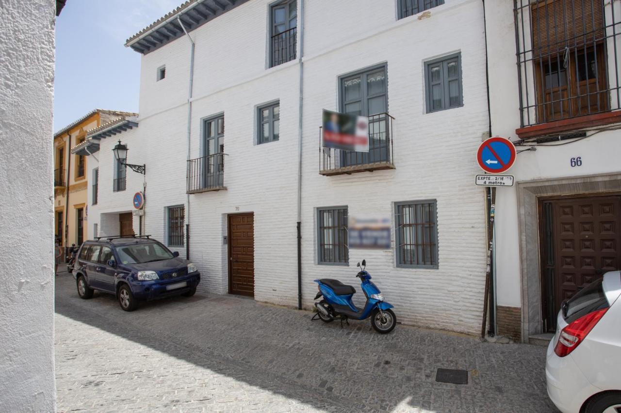 INOLVIDABLES VISTAS A LA ALHAMBRA, Parking Apartment Granada Bagian luar foto