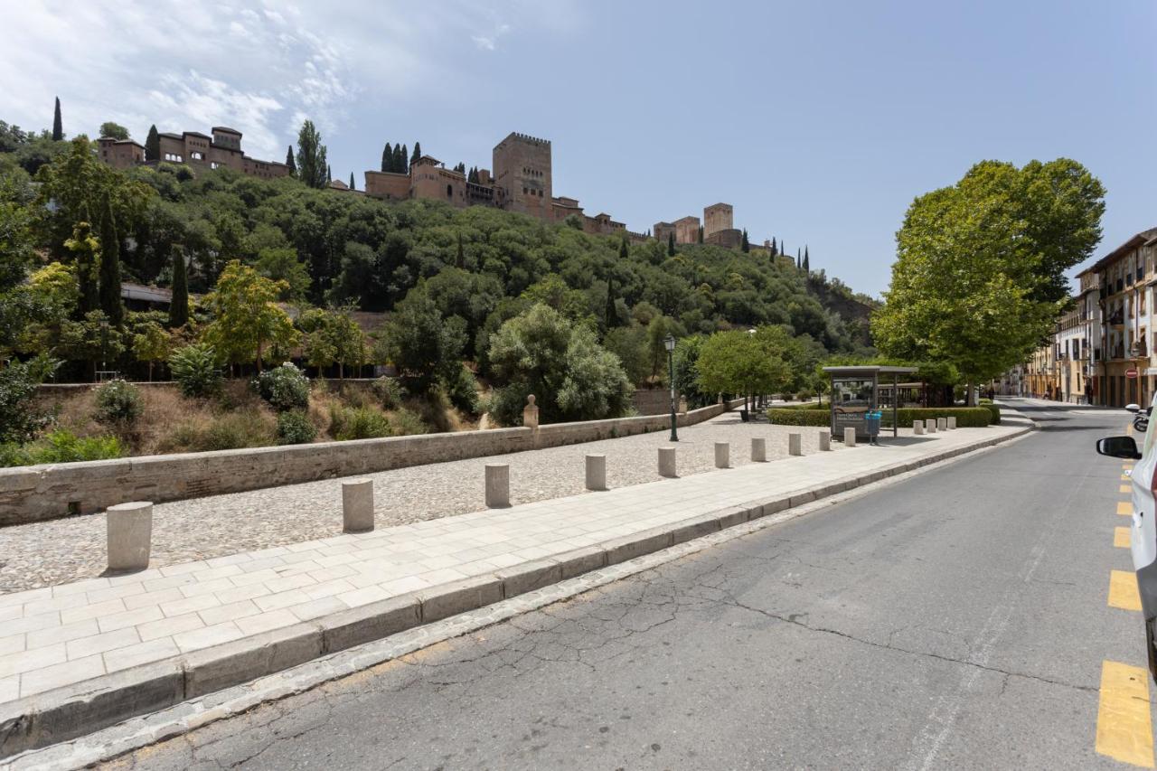 INOLVIDABLES VISTAS A LA ALHAMBRA, Parking Apartment Granada Bagian luar foto