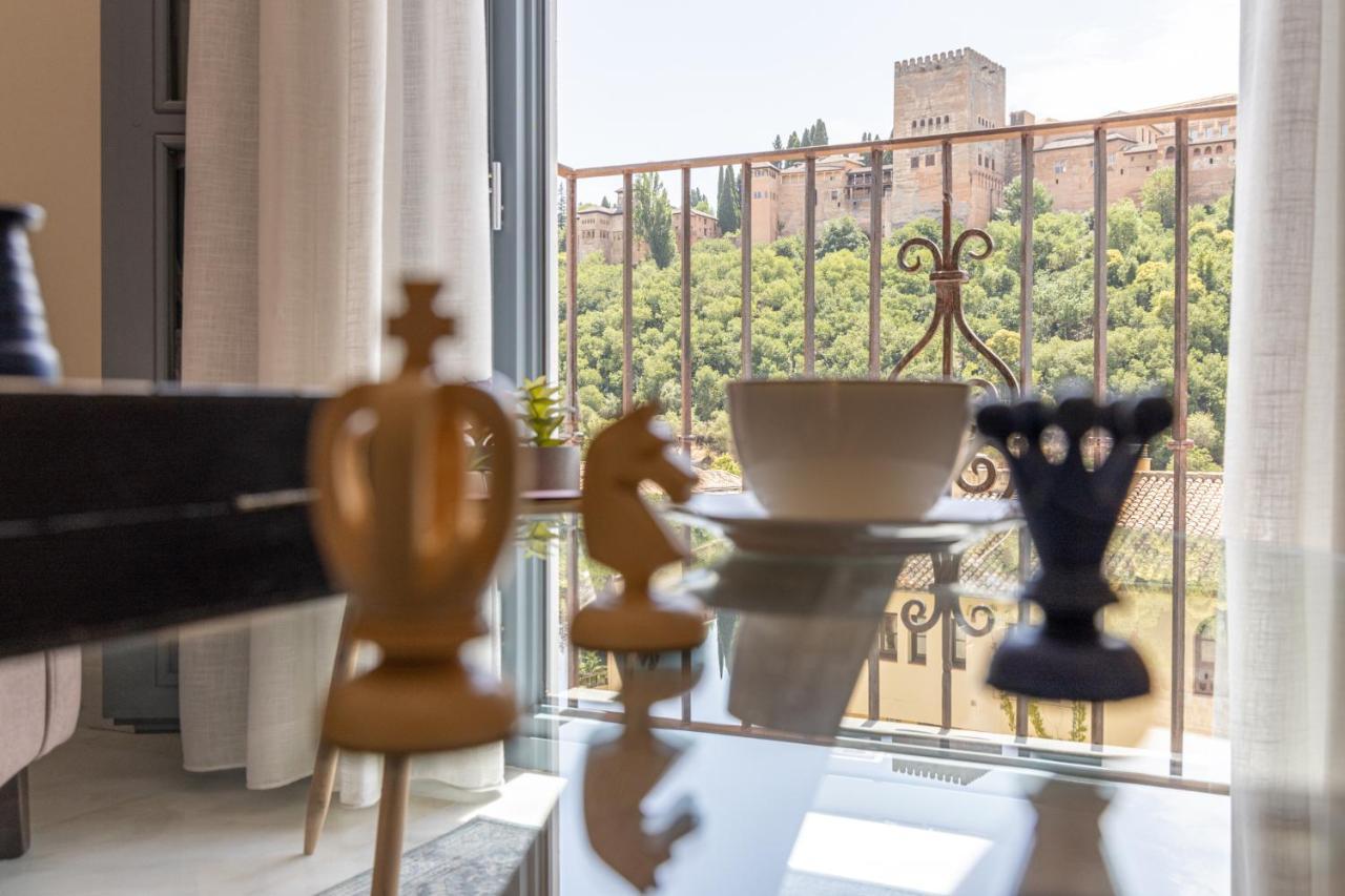 INOLVIDABLES VISTAS A LA ALHAMBRA, Parking Apartment Granada Bagian luar foto