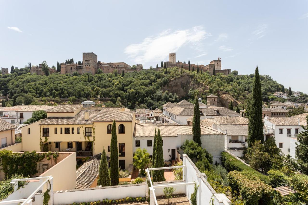 INOLVIDABLES VISTAS A LA ALHAMBRA, Parking Apartment Granada Bagian luar foto