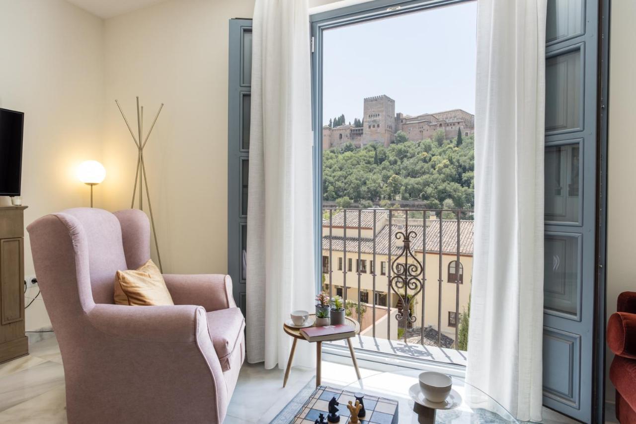 INOLVIDABLES VISTAS A LA ALHAMBRA, Parking Apartment Granada Bagian luar foto
